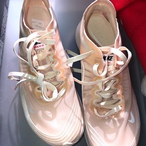 Nike Women’s Zoom Fly SP
